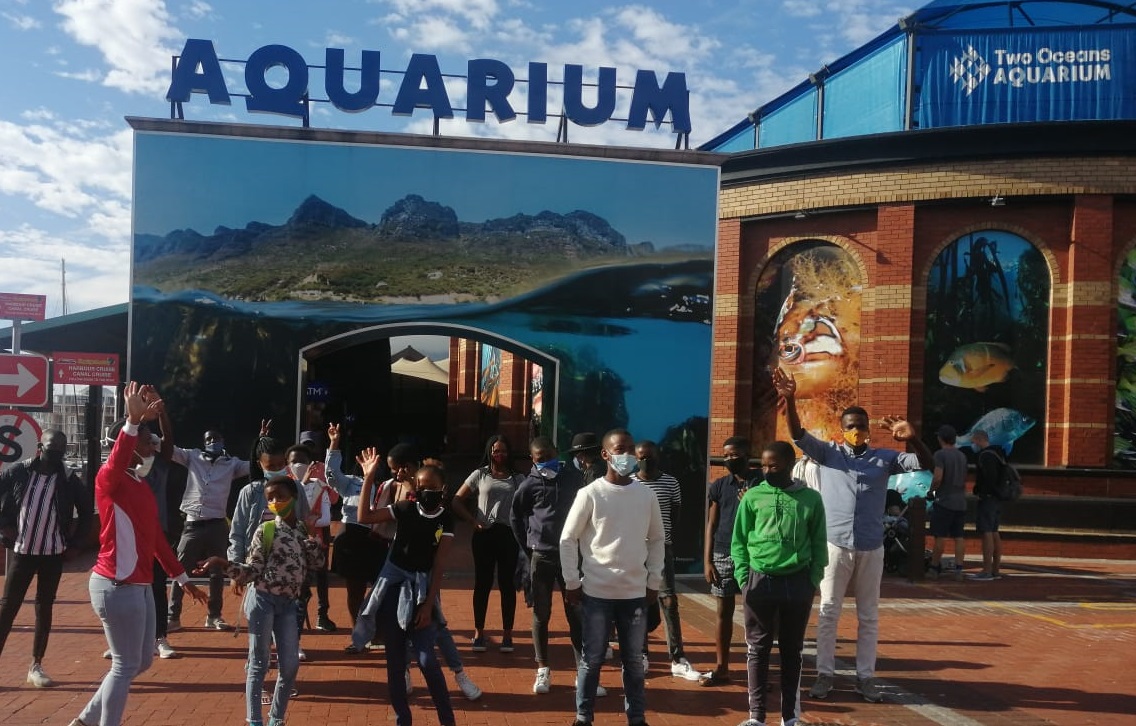 The Gugulethu environmental champions visit the Two-Oceans Aquarium